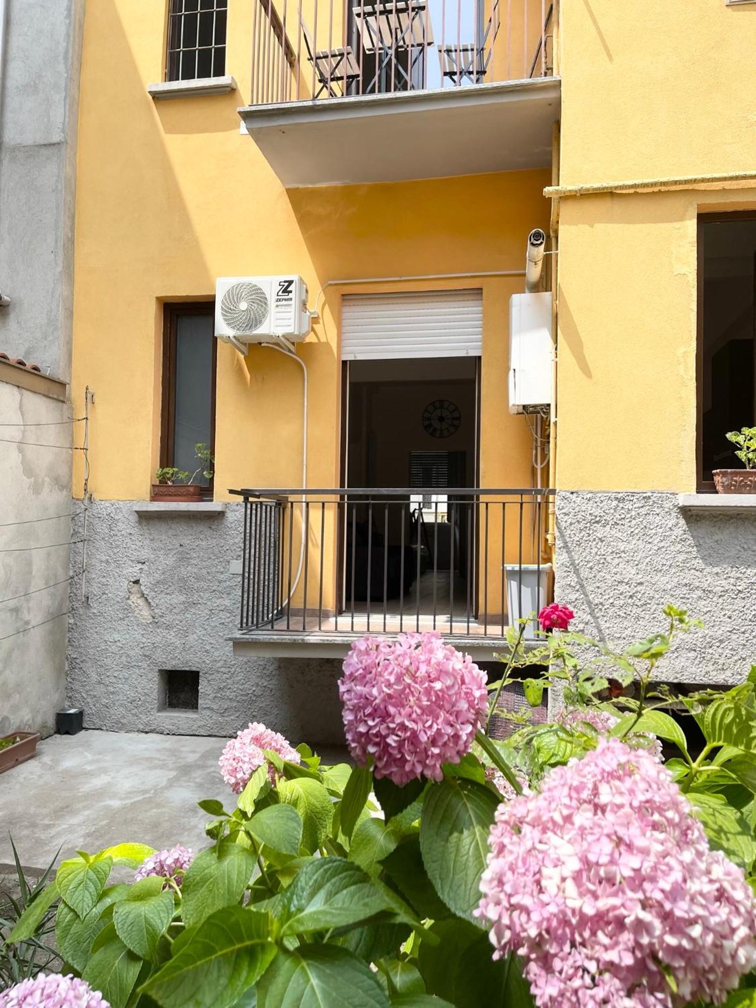 Ampio Bilocale Zona Navigli Διαμέρισμα Μιλάνο Εξωτερικό φωτογραφία